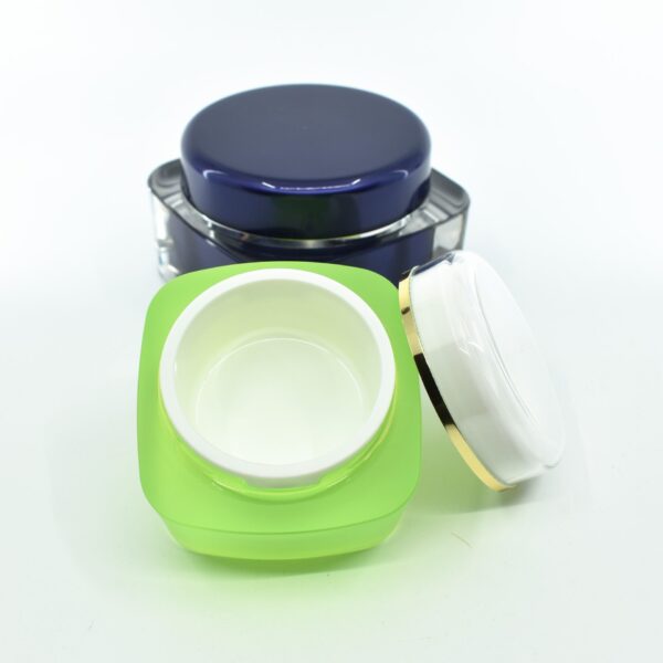 <b>Square Acrylic Jar</b><br><i>5ml, 15ml, 30ml, 50ml, 100ml, 200ml</i><br>SKU: 612AA-PE - Image 3